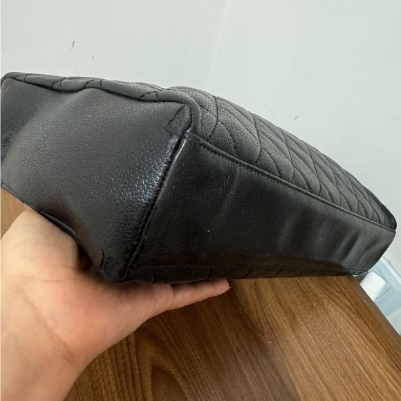 Chanel tote - Picture 7 of 10